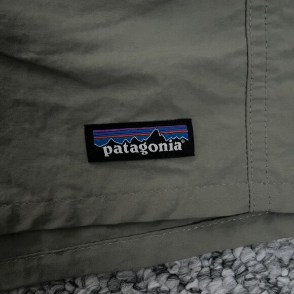 Women's Patagonia Shorts Size Large - Picture 4 of 4